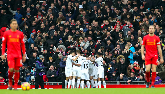 湖人vs太阳主裁：詹姆斯和裁判身体接触未发现违反体育道德的行为（湖人战太阳主裁判：詹姆斯与裁判的身体接触未构成违反体育道德）