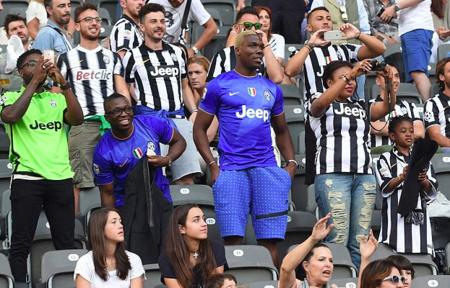 马斯切拉诺：裁判有一个叫VAR的工具，我不明白为啥他们不用